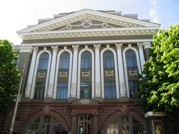 Здания и сооружения: Выставочный корпус музея по ул. Первомайская, 75
