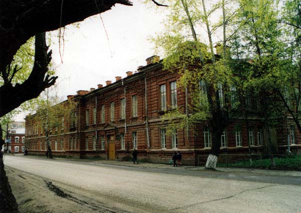 Здания и сооружения: Глазовский краеведческий музей
